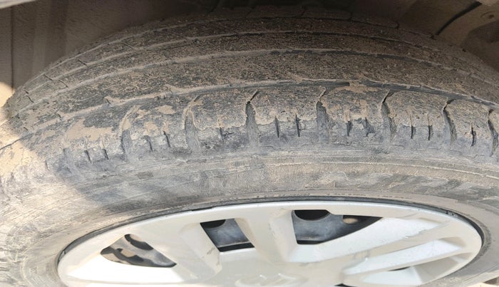 2018 Maruti Vitara Brezza VDI, Diesel, Manual, 90,515 km, tyre