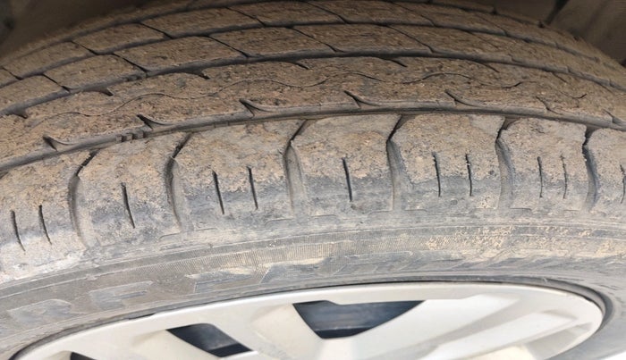 2018 Maruti Vitara Brezza VDI, Diesel, Manual, 90,515 km, tyre