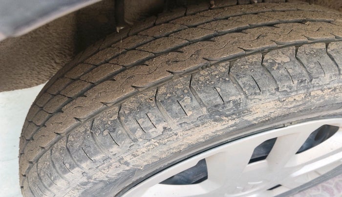 2018 Maruti Vitara Brezza VDI, Diesel, Manual, 90,515 km, tyre