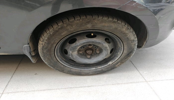 2015 Tata Zest XMS 90PS DIESEL, Diesel, Manual, 1,10,349 km, tyre