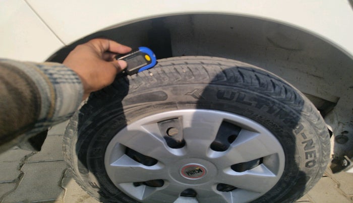 2022 Maruti Alto K10 VXI, Petrol, Manual, 13,701 km, tyre