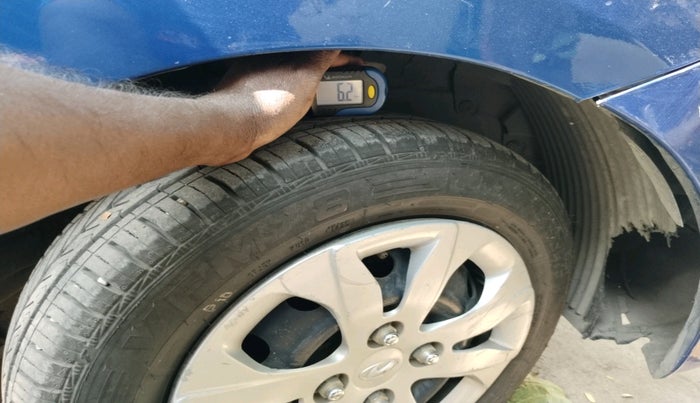 2017 Hyundai Eon MAGNA +, Petrol, Manual, 1,75,566 km, tyre