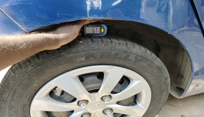 2017 Hyundai Eon MAGNA +, Petrol, Manual, 1,75,566 km, tyre