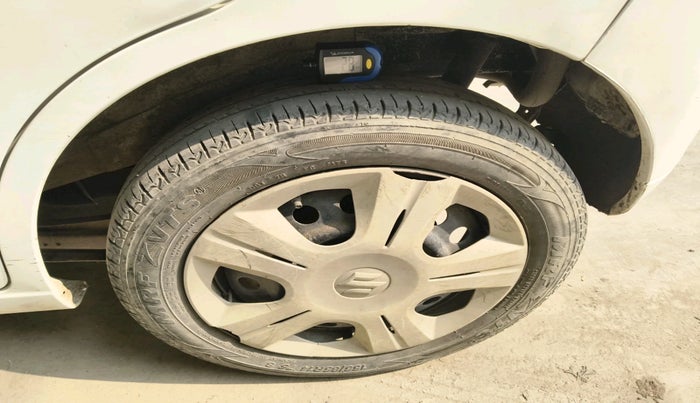 2012 Maruti Wagon R 1.0 VXI, Petrol, Manual, 1,06,447 km, tyre