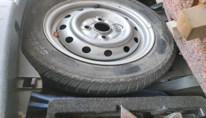 2015 Maruti Wagon R 1.0 LXI, Petrol, Manual, 60,757 km, tyre