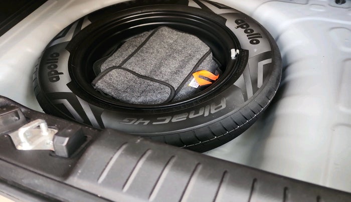 2023 Hyundai VENUE S 1.2, Petrol, Manual, 10,004 km, tyre