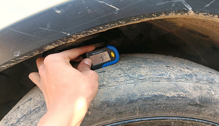 2021 Maruti Vitara Brezza LXI, Petrol, Manual, 60,214 km, tyre