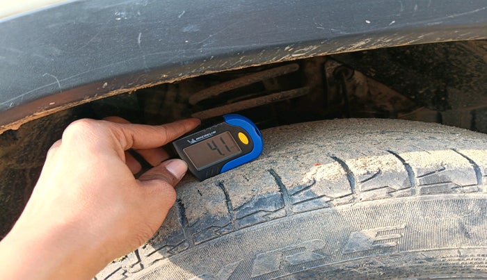 2021 Maruti Vitara Brezza LXI, Petrol, Manual, 60,214 km, tyre