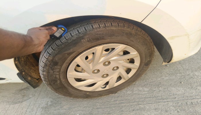 2018 Hyundai NEW SANTRO MAGNA AMT, Petrol, Automatic, 45,000 km, tyre