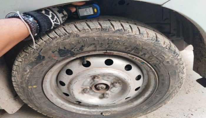 2014 Maruti Wagon R 1.0 LXI CNG, Petrol, Manual, 1,83,440 km, tyre