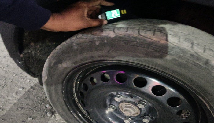 2025 Tata NEXON SMART PLUS 1.2 REVOTRON, Petrol, Manual, 28,267 km, tyre