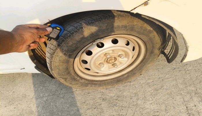 2014 Hyundai Eon D-LITE, Petrol, Manual, 53,873 km, tyre