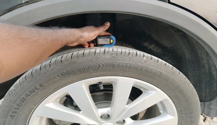 2024 MG ASTOR Shine 1.5 MT (Ivory), Petrol, Manual, 23,394 km, tyre