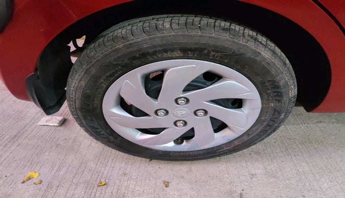 2021 Hyundai NEW SANTRO SPORTZ AMT, Petrol, Automatic, 18,261 km, tyre