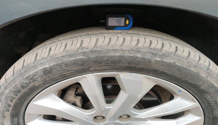 2020 Mahindra XUV300 W8 1.5 DIESEL AMT, Diesel, Automatic, 99,393 km, tyre