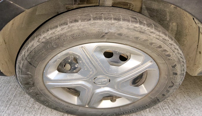 2019 Tata NEXON XMA PETROL, Petrol, Automatic, 94,372 km, tyre