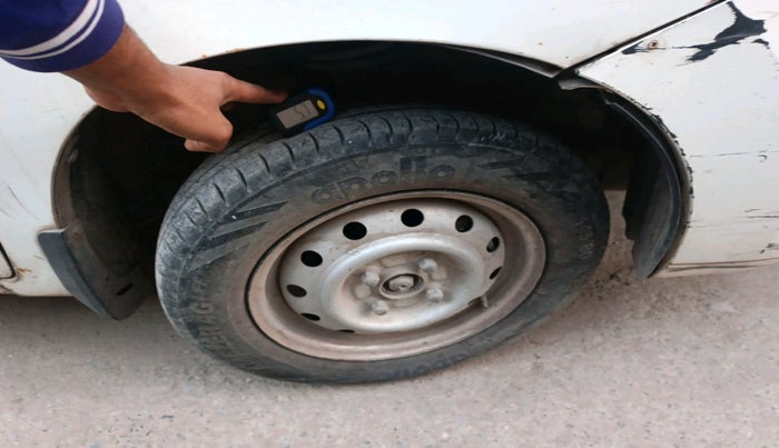 2011 Maruti Wagon R 1.0 LXI, Petrol, Manual, 54,846 km, tyre