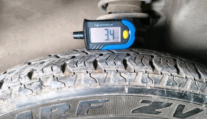 2015 Maruti Alto 800 LXI, Petrol, Manual, 11,849 km, tyre