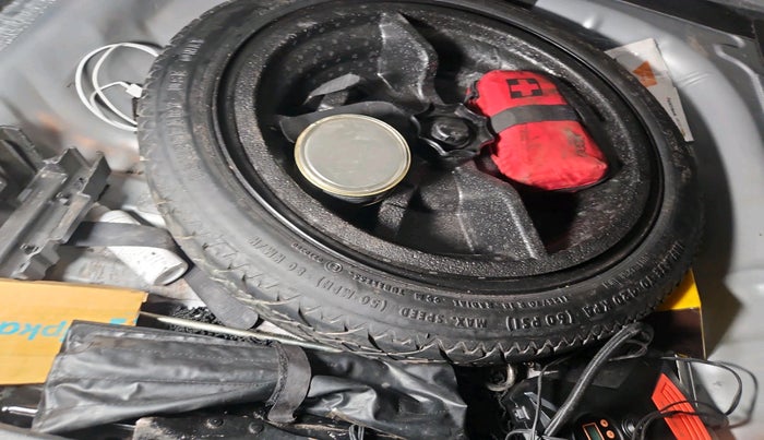 2014 Audi A3 2.0 TDI  PREMIUM, Diesel, Automatic, 1,10,187 km, tyre