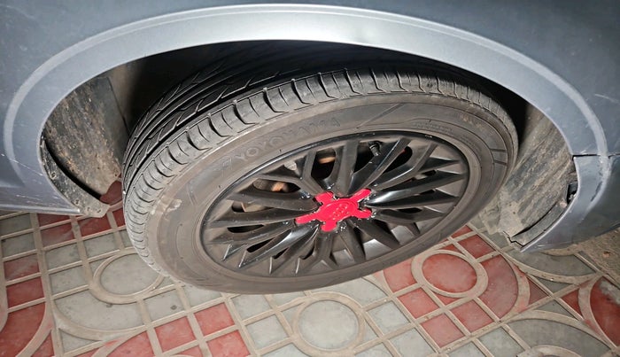 2014 Audi A3 2.0 TDI  PREMIUM, Diesel, Automatic, 1,10,187 km, tyre