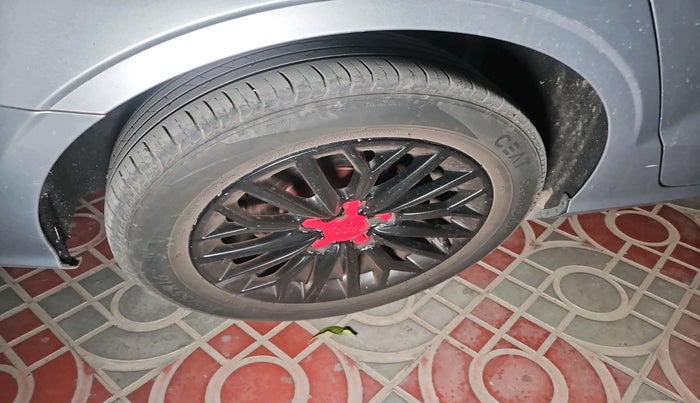 2014 Audi A3 2.0 TDI  PREMIUM, Diesel, Automatic, 1,10,187 km, tyre