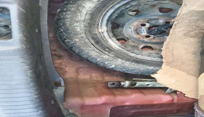 2011 Hyundai Santro Xing GL PLUS, Petrol, Manual, 81,845 km, tyre