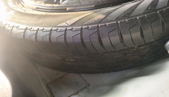 2020 Maruti S Cross ZETA 1.5, Petrol, Manual, 83,851 km, tyre