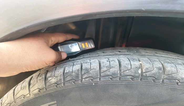 2020 Maruti S Cross ZETA 1.5, Petrol, Manual, 83,851 km, tyre