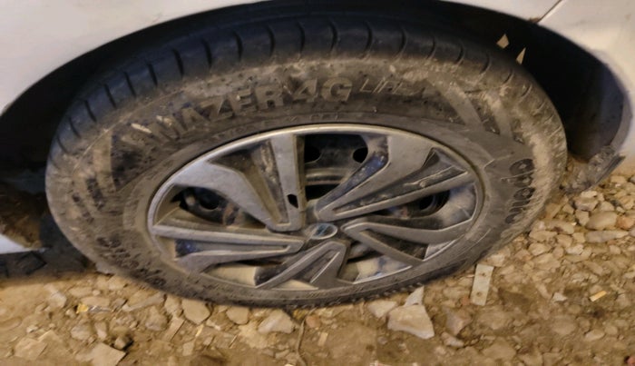 2021 Tata Tiago XT PETROL, Petrol, Manual, 51,417 km, tyre