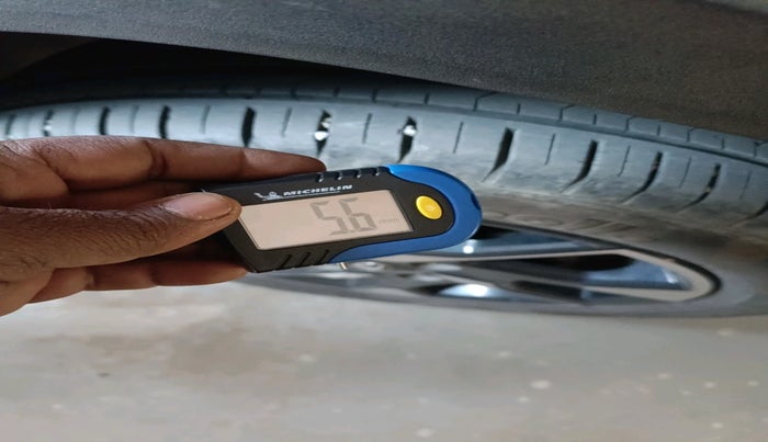 2022 Tata PUNCH CREATIVE  AMT, Petrol, Automatic, 25,383 km, tyre