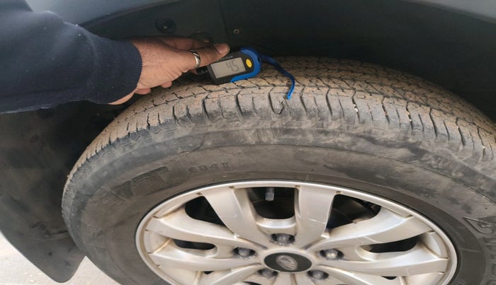 2021 Mahindra XUV500 W7, Diesel, Manual, 1,60,010 km, tyre