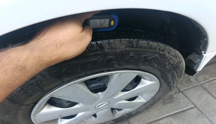 2012 Nissan Sunny XE, CNG, Manual, 1,07,973 km, tyre