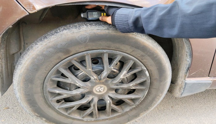 2012 Maruti A Star VXI, Petrol, Manual, 61,437 km, tyre