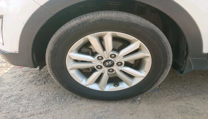 2015 Hyundai Creta SX PLUS AT 1.6 DIESEL, Diesel, Automatic, 78,288 km, tyre