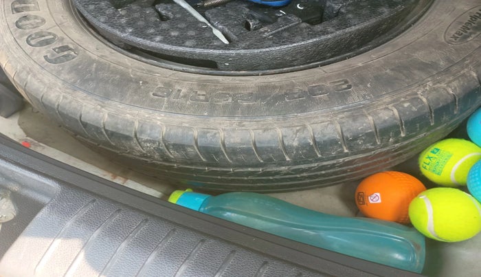 2015 Hyundai Creta SX PLUS AT 1.6 DIESEL, Diesel, Automatic, 78,288 km, tyre