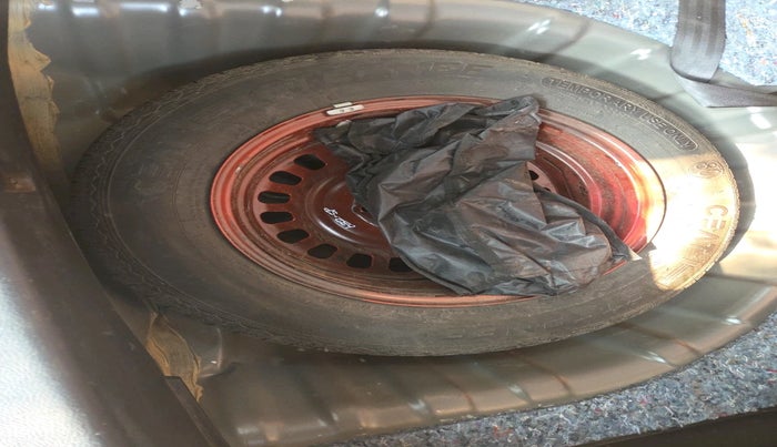 2022 Nissan MAGNITE XV MT, Petrol, Manual, 19,440 km, tyre