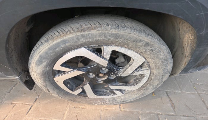 2022 Nissan MAGNITE XV MT, Petrol, Manual, 19,440 km, tyre