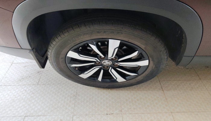 2020 MG HECTOR SHARP 2.0 DIESEL, Diesel, Manual, 34,396 km, tyre