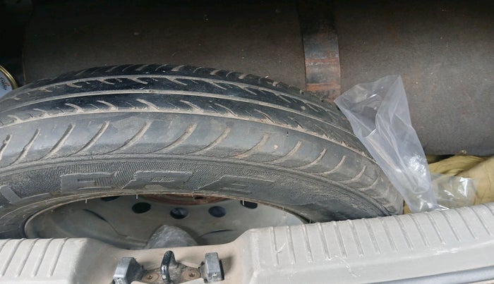 2012 Hyundai i10 ERA 1.1, Petrol, Manual, 85,949 km, tyre