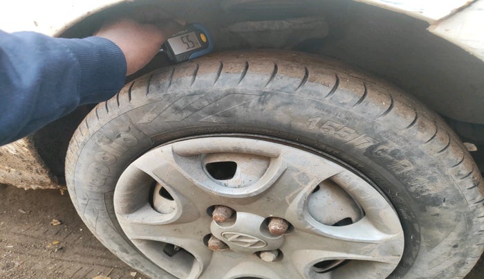 2013 Hyundai Santro Xing GLS, Petrol, Manual, 1,01,404 km, tyre