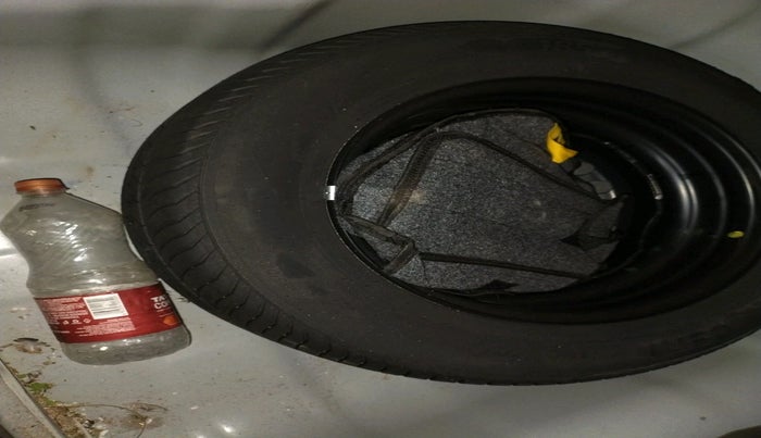 2023 Hyundai Verna SX (O) 1.5 TURBO PETROL MT, Petrol, Manual, 35,927 km, tyre