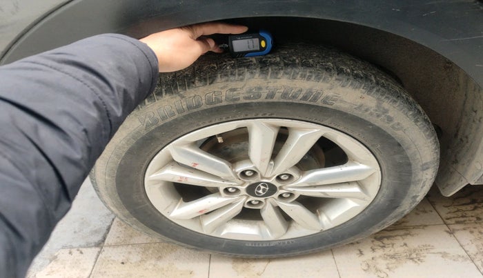 2017 Hyundai Creta SX PLUS 1.6 PETROL, Petrol, Manual, 1,55,387 km, tyre