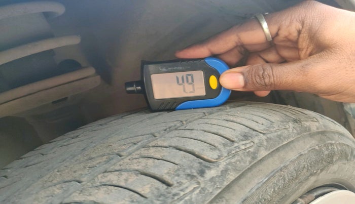 2014 Maruti Wagon R 1.0 VXI, Petrol, Manual, 62,826 km, tyre