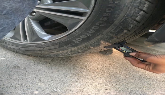 2017 Hyundai Creta SX PLUS AT 1.6 PETROL, Petrol, Automatic, 84,986 km, tyre