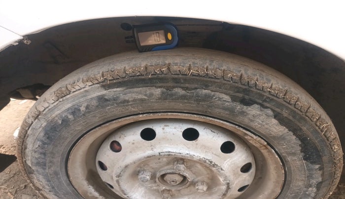 2017 Maruti Wagon R 1.0 LXI CNG, Petrol, Manual, 1,04,143 km, tyre