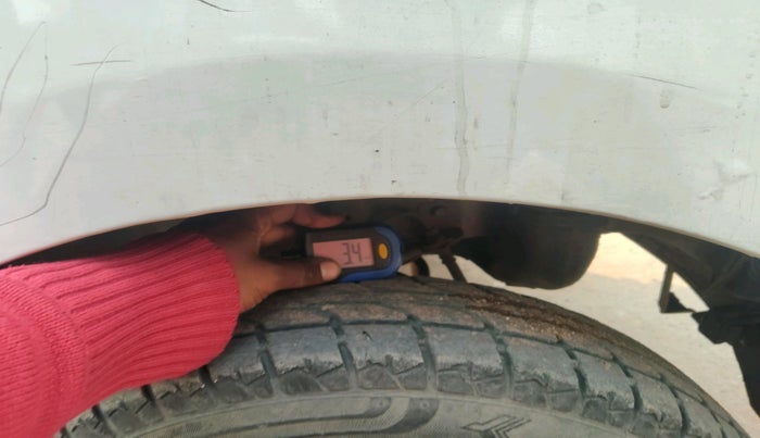 2014 Hyundai Eon ERA +, Petrol, Manual, 72,504 km, tyre