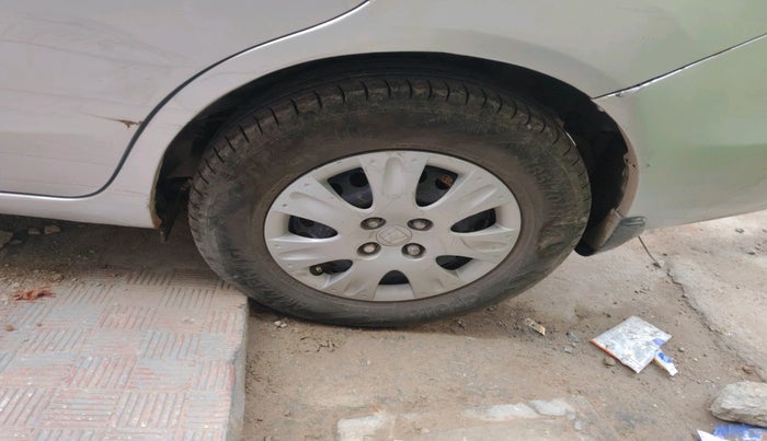 2017 Honda Amaze 1.2L I-VTEC S, Petrol, Manual, 56,153 km, tyre