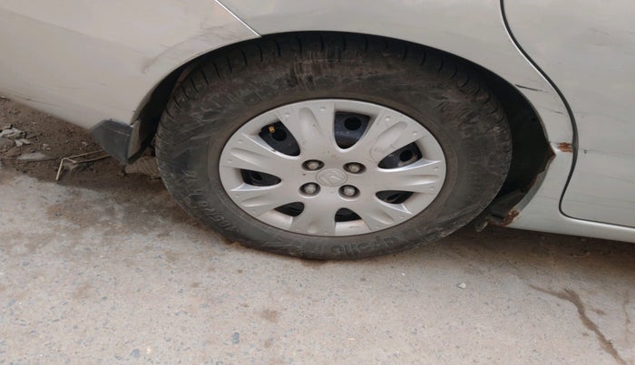 2017 Honda Amaze 1.2L I-VTEC S, Petrol, Manual, 56,153 km, tyre