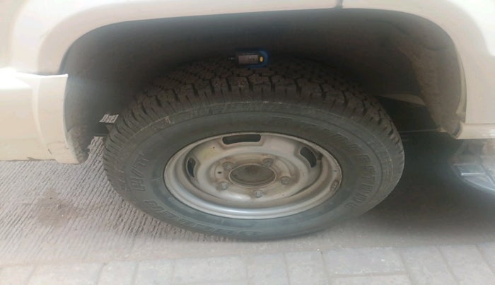 2013 Tata Sumo Gold EX, Diesel, Manual, 1,49,215 km, tyre