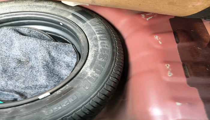 2017 Hyundai Elite i20 ASTA 1.2, Petrol, Manual, 1,26,204 km, tyre